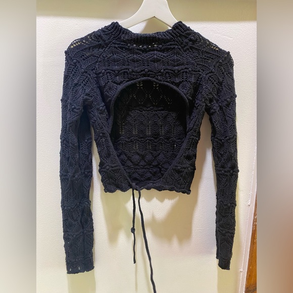 Zara summer/spring crochet sweater - Picture 3 of 3